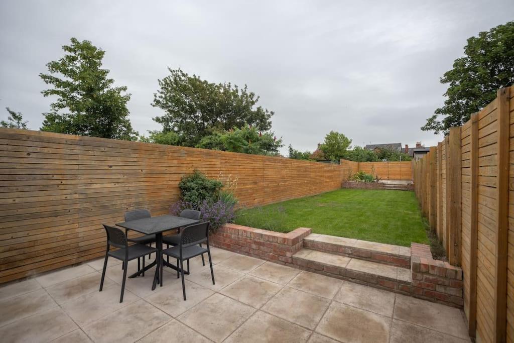 Hereford - Clifton Villa - Beautifully Presented House Located A Short Walk From City Centre - Sleeps 6 Guests - Perfect For Exploring Hereford - Hosted By Rentmyhouse Экстерьер фото